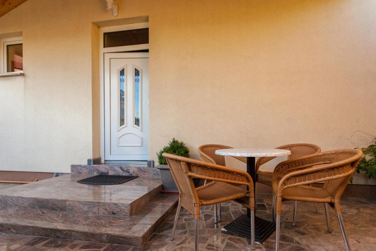 Guesthouse Villa Adria Malinska Exterior photo